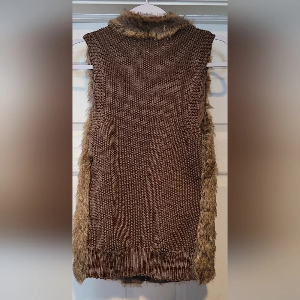 NWT $64 Women's Size XS Maurices Brown Faux Fur No Sleeve Vest Brand New Cute! - Picture 4 of 9